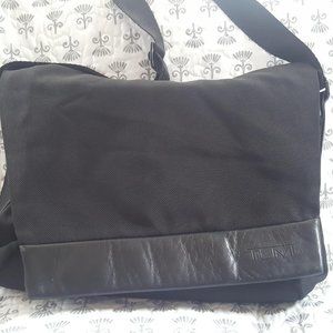 TUMI Crossbody Messenger Travel Bag Ballistic Nylon Leather Magnetic Flap 4366D3